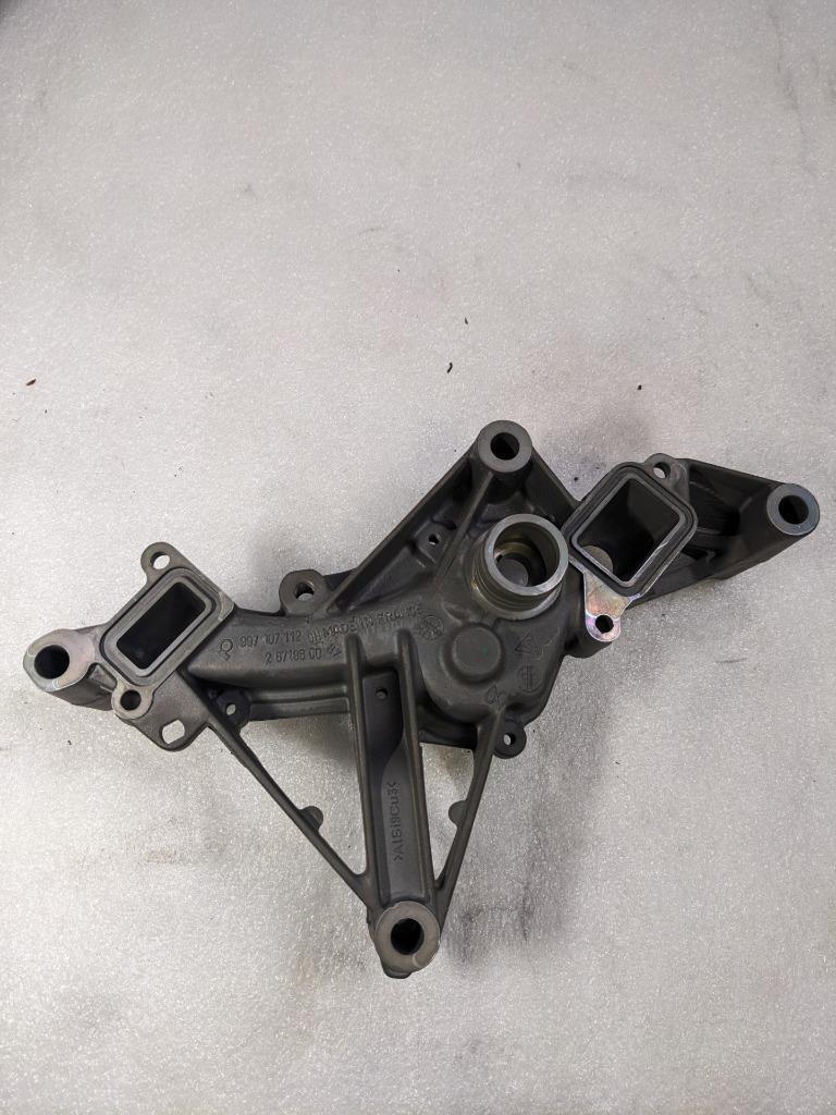 PORSCHE 911 BOXSTER ENGINE OIL PUMP 9971072112 USED 996B.G.L.