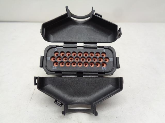 BRAND NEW ITT CANNON SLIDE LOCK D-SUB CONNECTOR 130412-0010 R30