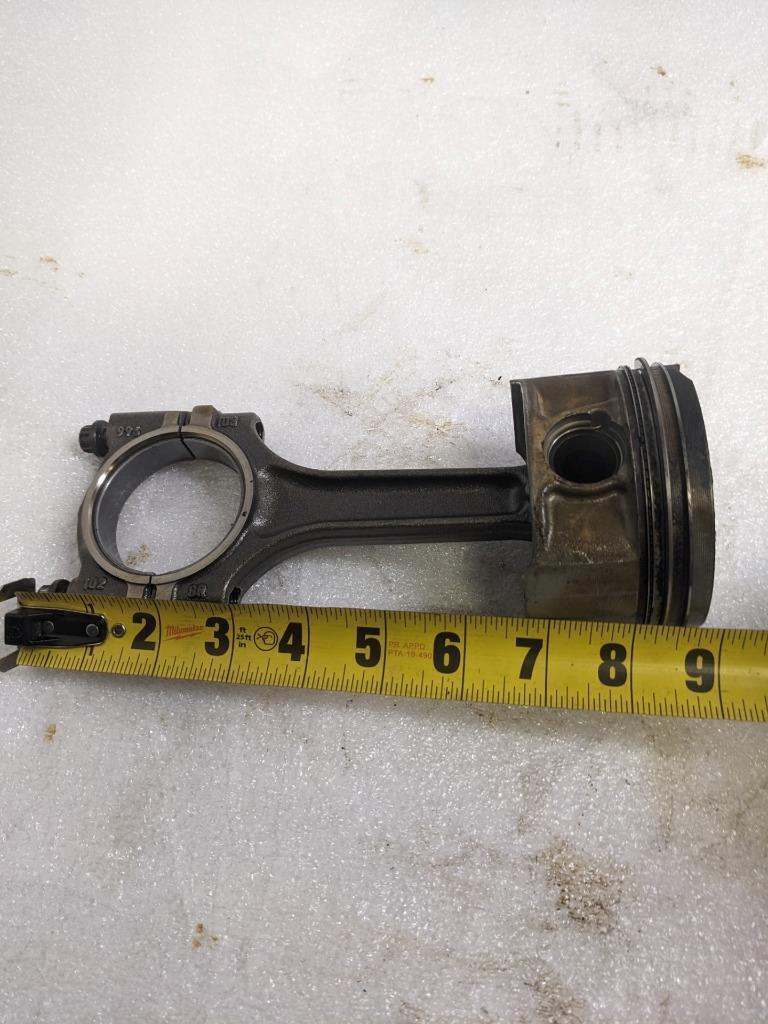 PORSCHE 996/911 CONNECTING PISTON RODS 9961031028R #6 USED 996BGL2T2