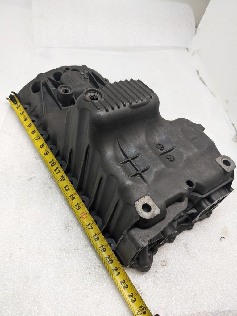 2003-2006 PORSCHE CAYENNE 4.5 LOWER ENGINE OIL PAN 9481071406R USED R24