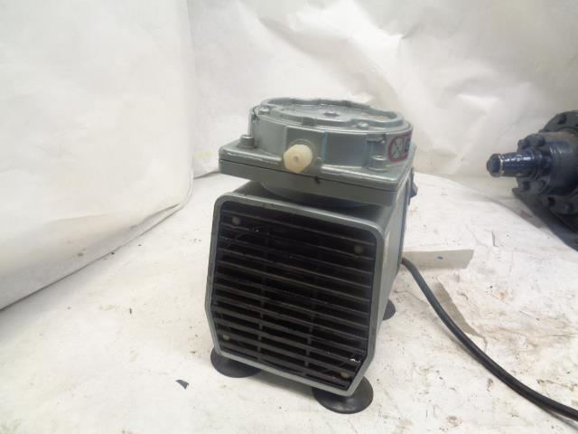 GAST VACUUM PUMP DOA-V192-AA 60HZ 115VAC NEW J1