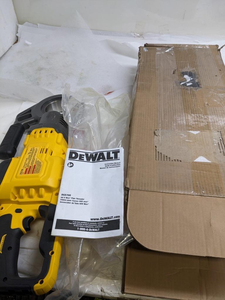 DEWALT CORDLESS 60V MAX PIPE THREADER DCE700 1/2-2' THREAD NEW J2
