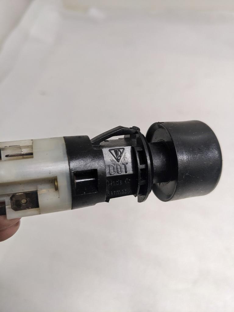 PORSCHE 92861310500 HELLA HAZARD LIGHT SWITCH FOR 87-91 928 USED R20T7