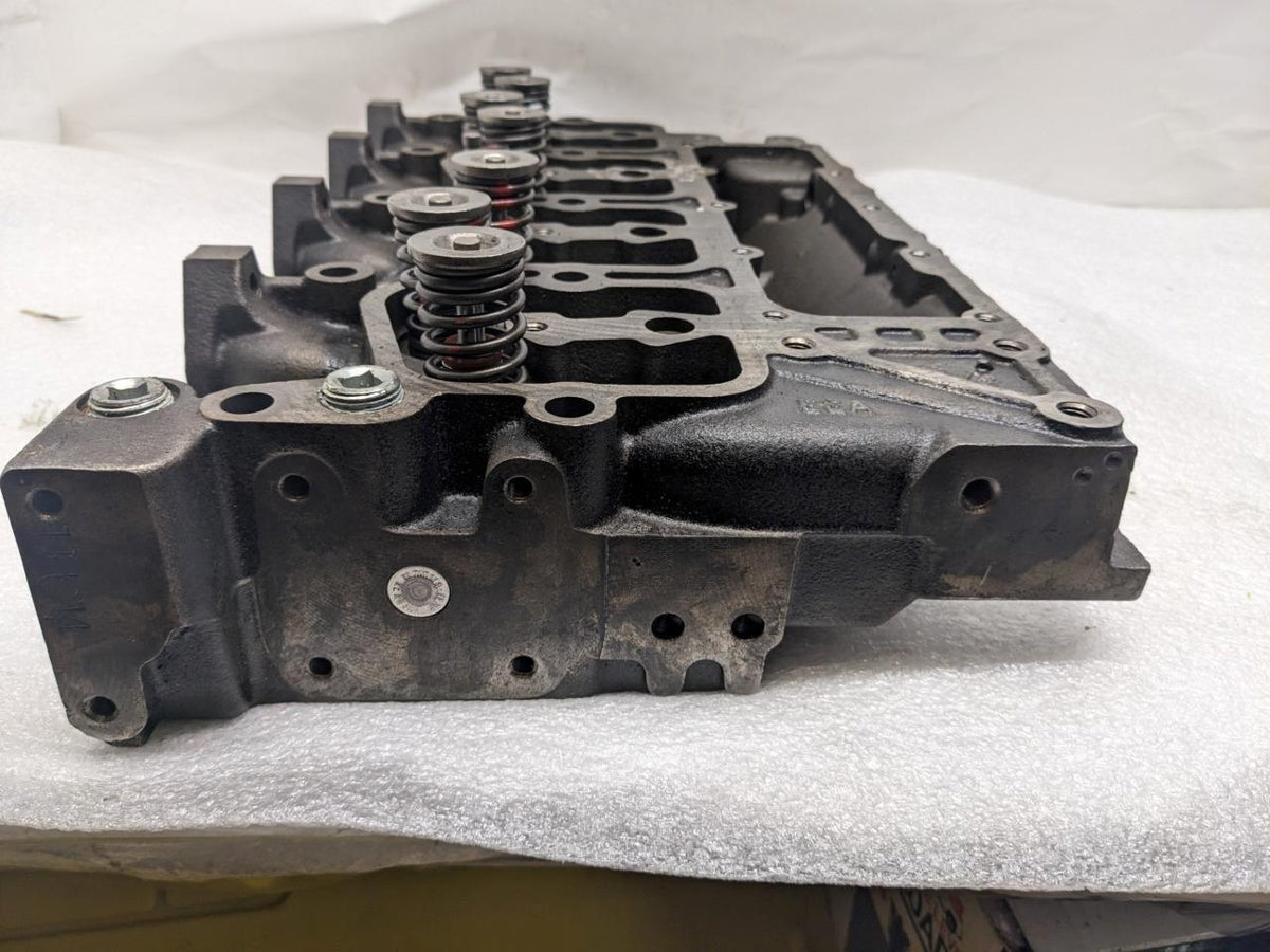 CUMMINS 2831041 Case Cummins Cylinder Head FOR 450/430/440 CASE Dozer NEW R18