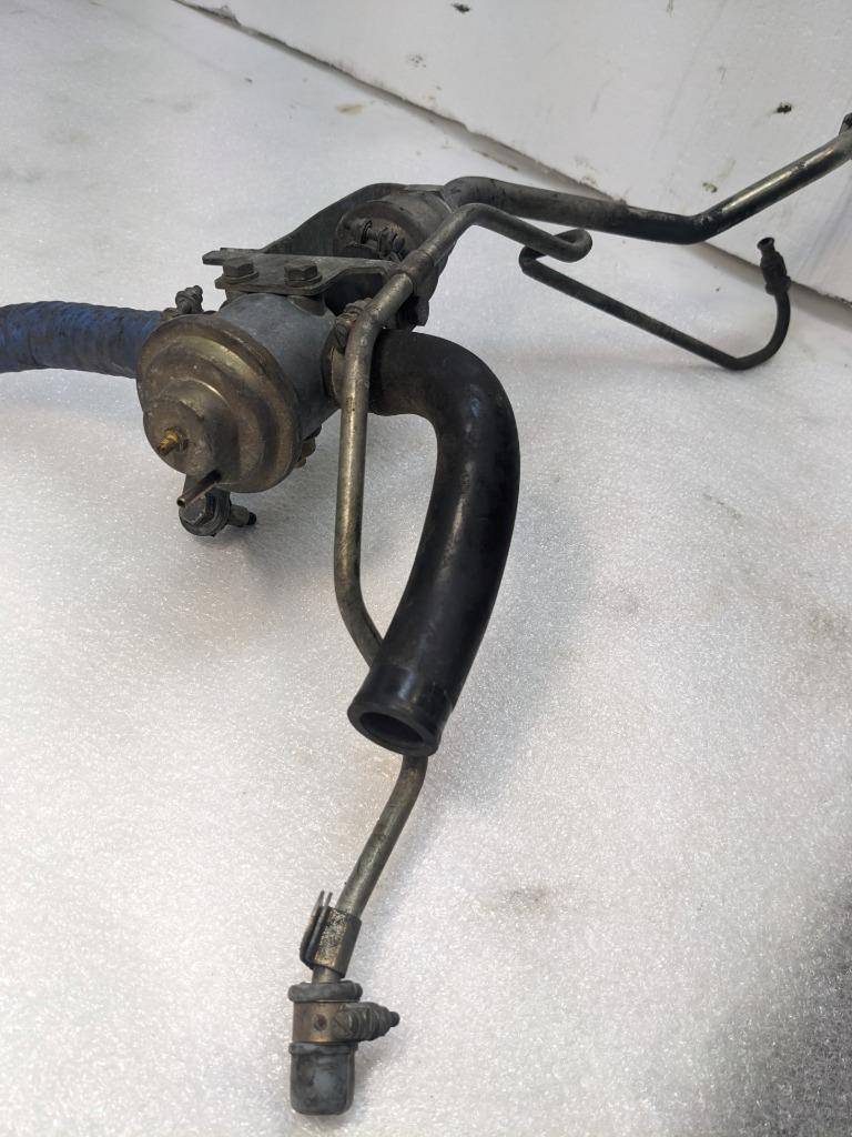 87-95 PORSCHE 911/928 DIVERTER VALVE EGR SYSTEM 91111311501 USED 996GL2T1