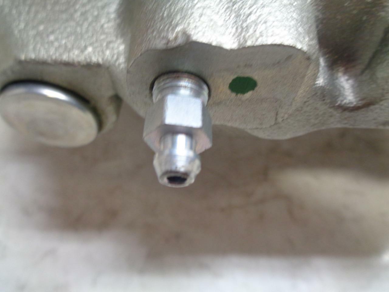 NEW BRAKE CALIPER 68320063-8 R5