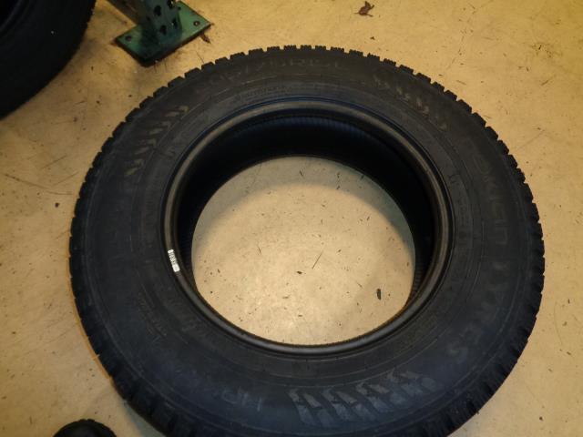 NOKIAN HAKKAPELIITTA CR4 NON STUDDED 205 75 16C 113/111R LRD 8PLY TIRE