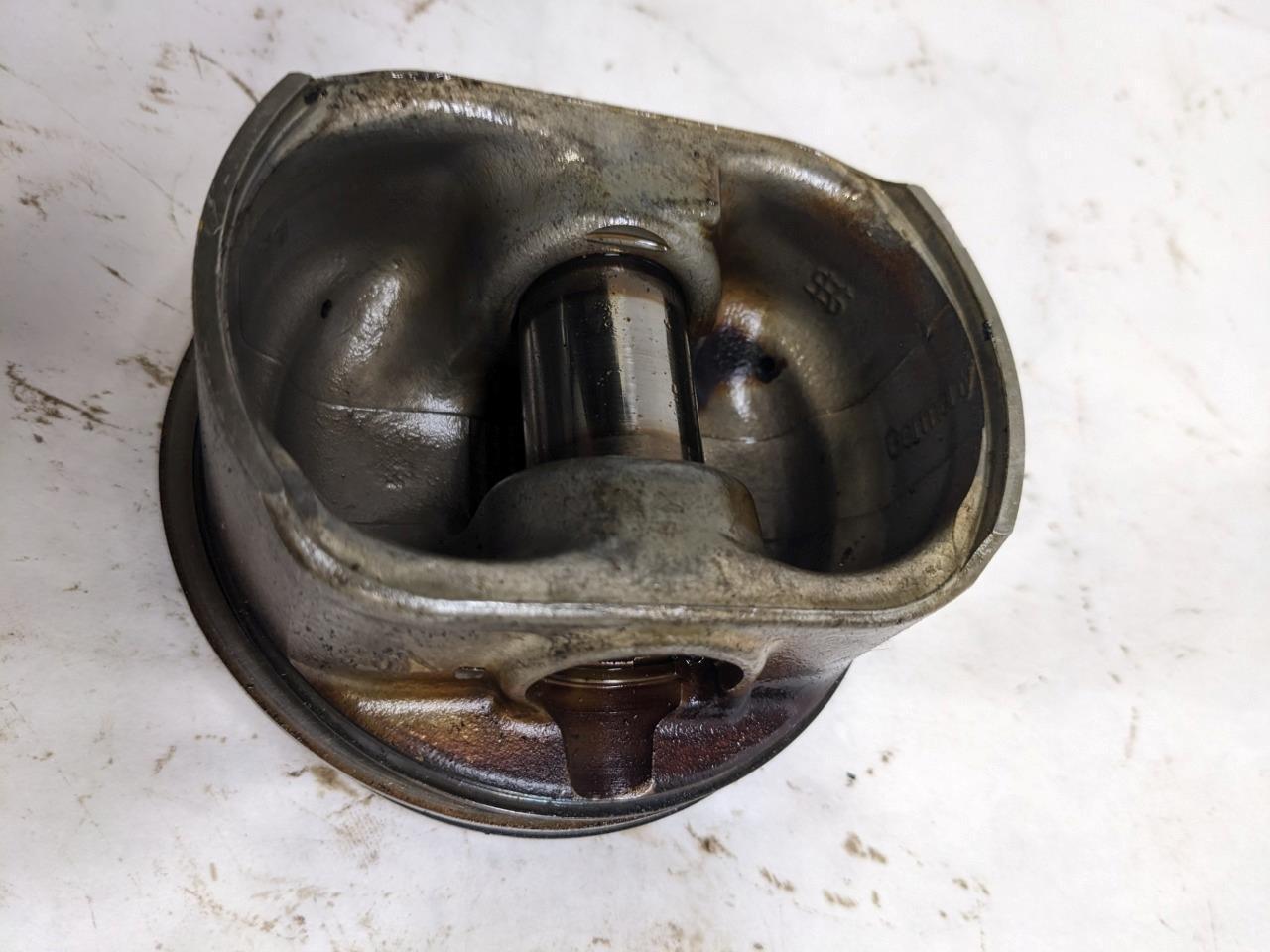 PORSCHE BOXSTER 987 05-08 PISTON CYLINDER (3) 09309481 USED 996G.LT3