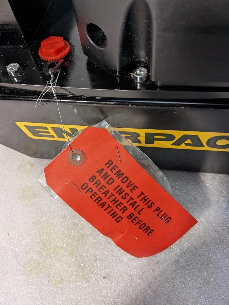 ENERPAC ZU4308MB HYDRAULIC ELECTRIC PUMP 10,000 PSI 115VAC 60 CU IN/MIN NEW R3