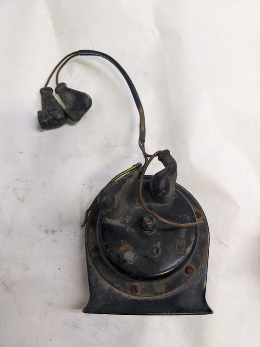 PORSCHE 84-91 944 LOW PITCH TONE ELECTRIC HORN SIREN MIXO TR129 #6 USED R21T2