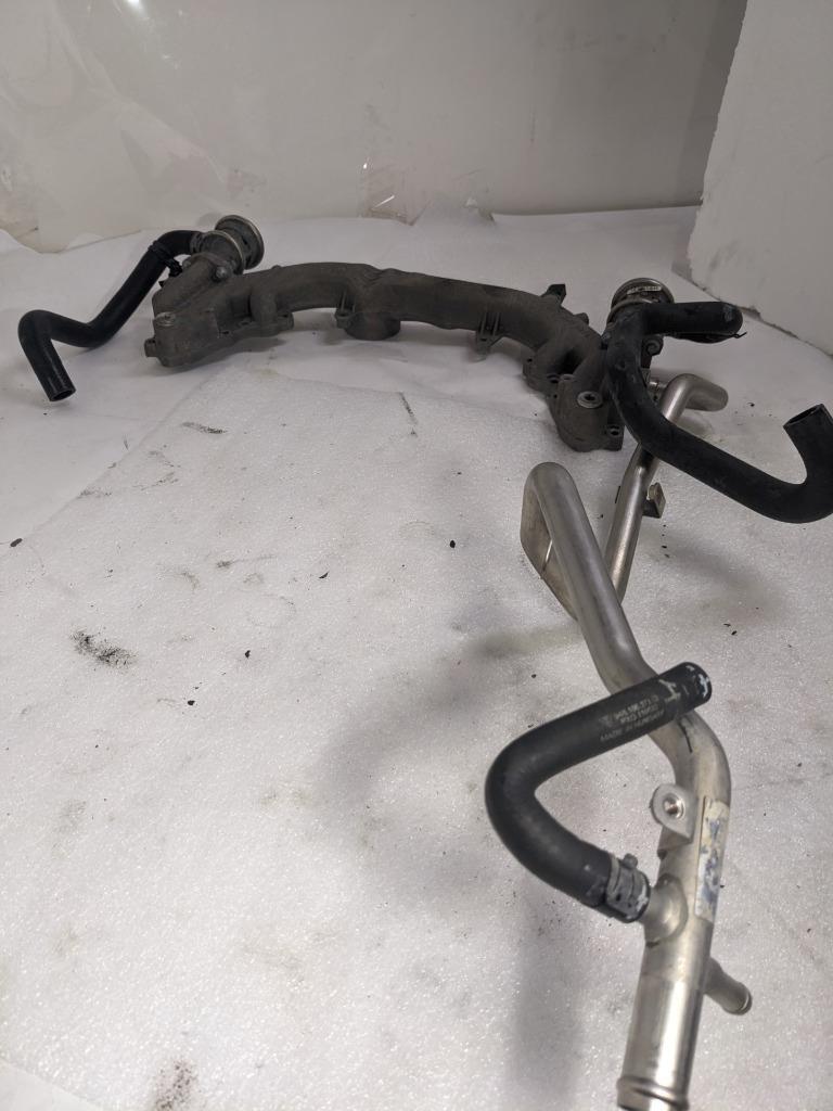 PORSCHE CAYENNE 4.5L VALVE HOUSING WITH PIPES MOUNTED 9481061514R USED R25