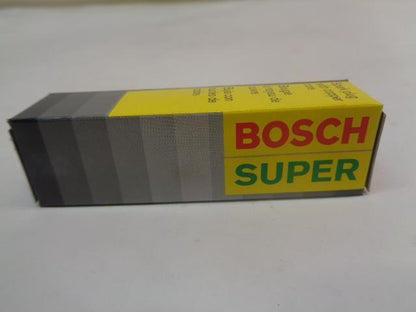BRAND NEW BOSCH CHEVY GMC SUPER SPARK PLUG 10 PACK 7512 R13T3