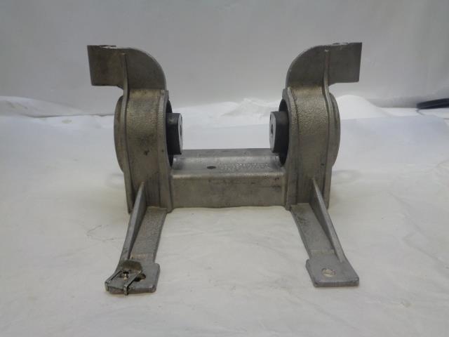 PORSCHE GENUINE FITS 977-375-033-03 TRAMISSION MOUNT R24T3
