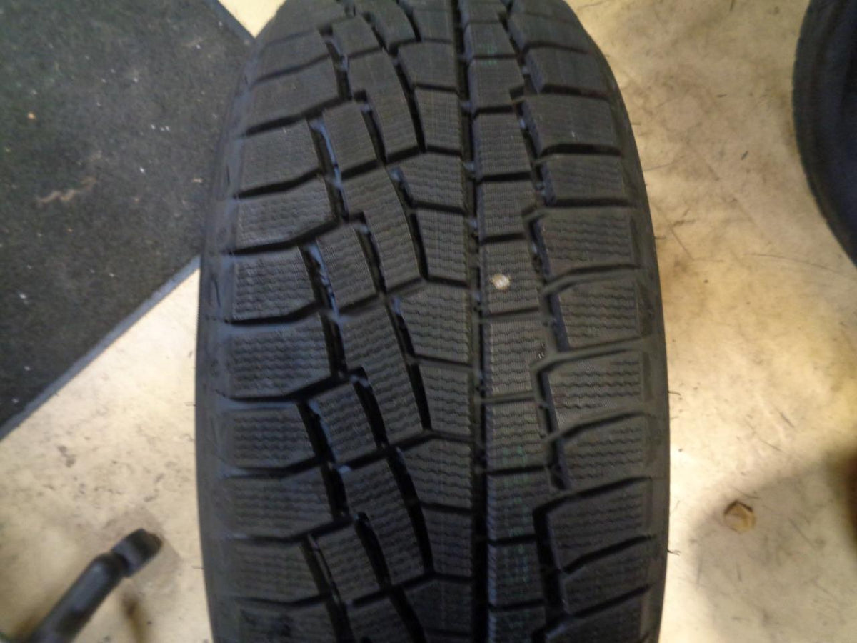4 COOPER DISCOVERER TRUE NORTH 215 60 16 95H SL WINTER TIRES 90000032385 CQ1