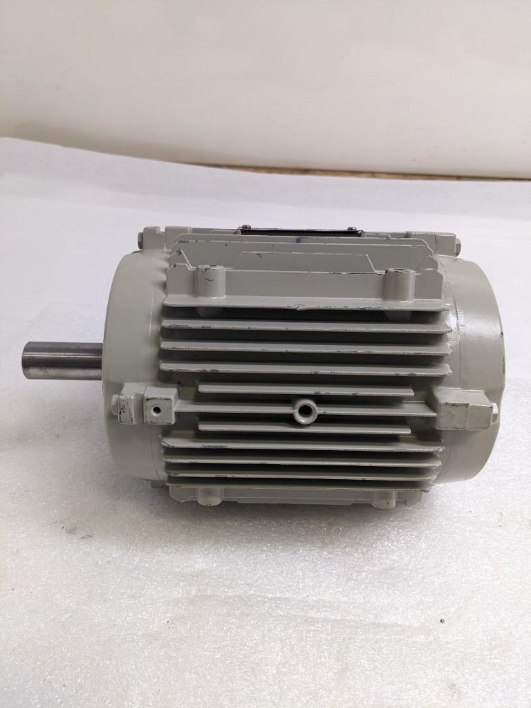 SIEMENS 1PP70904AA99-ZX00 MOTOR IP54 50HZ 200-240V 4.5A 1.1KW NEW H2