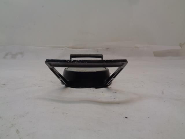 USED PORSCHE 912 911 65-68 STEERING WHEEL HORN BUTTON R21