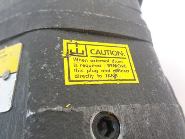 NEW PARKER HYDRAULIC PUMP/MOTOR M2B16912T20NB R33