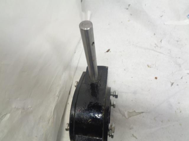 DN200 BUTTERFLY VALVE GEARBOX 30:1 RATIO NEW I1