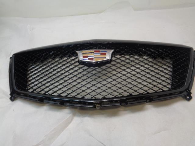 New Cadillac Grille in Midnight Silver (For vehicle w/o Surround vision) R32