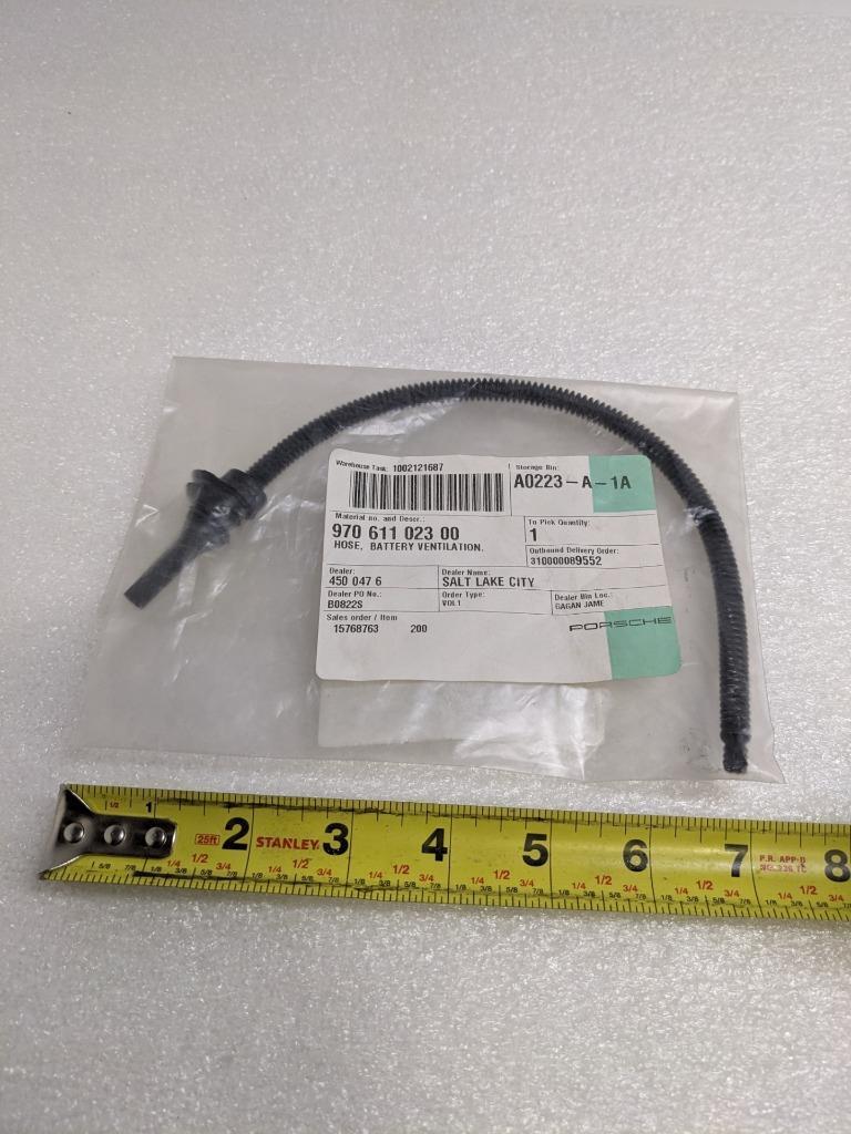 PORSCHE 97061102300 BATTERY VENT HOSE FOR 10-16 PANAMERA 4S NEW PGB2TB