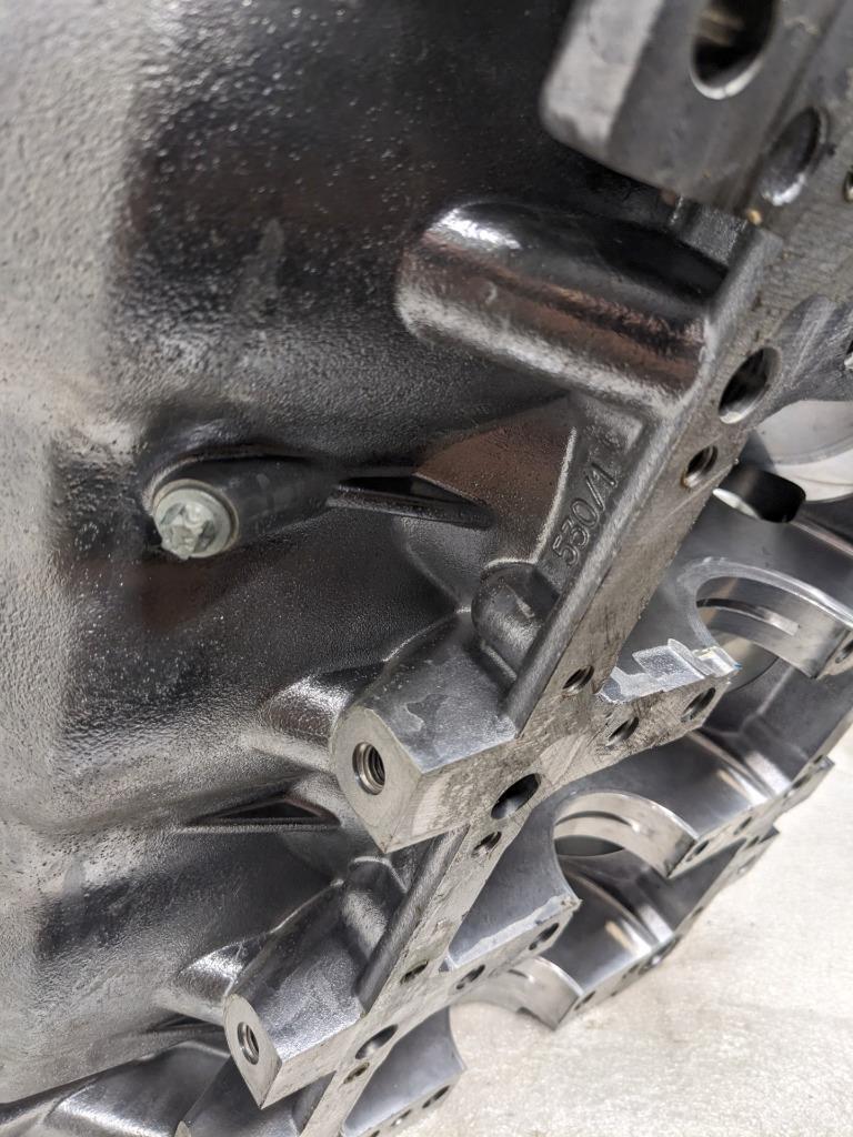 PORSCHE BARE ENGINE CASE FOR 03-10 CAYENNE 9PA 4.5L V8 USED I1