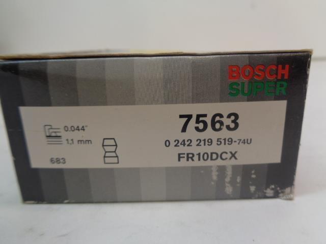 BRAND NEW BOSCH CHEVY MITSUBISHI SUPER SPARK PLUG 10 PACK 7563 R13T3