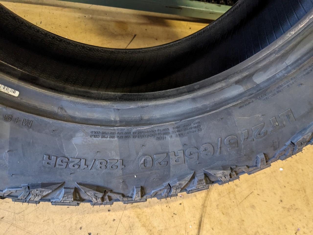 2 VENOM POWER TERRA HUNTER R/T+ LT 275 65 20 128/125R LRF 12PLY TIRES TVPRT12N