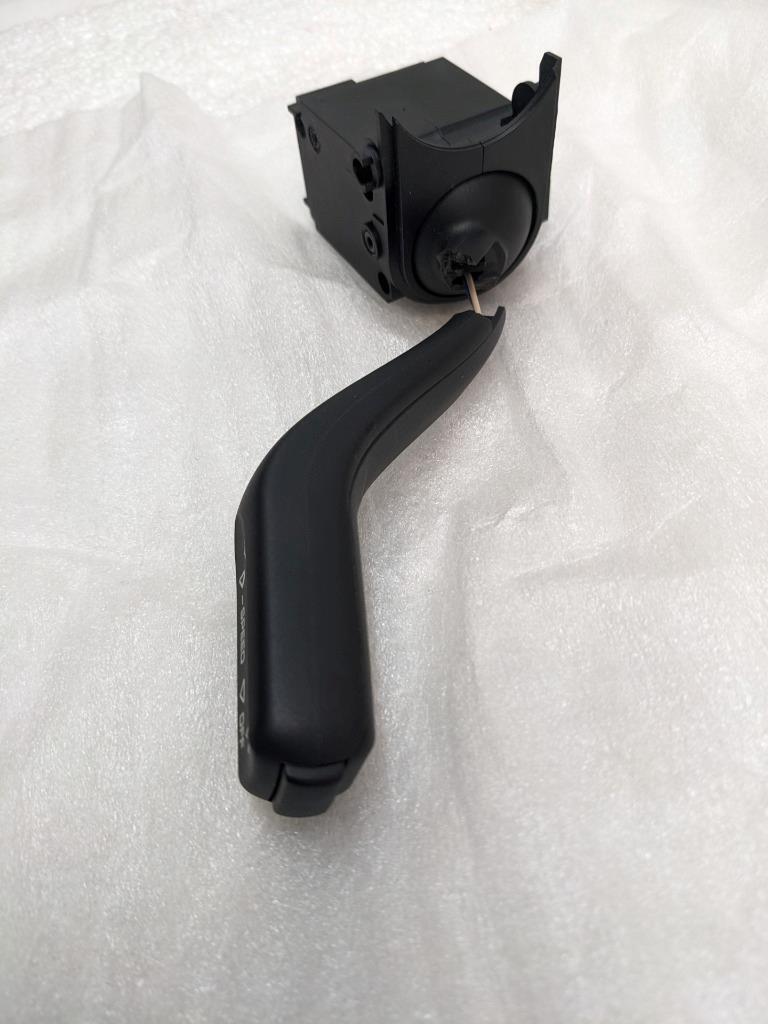 DAMAGED PORSCHE 9976132610001C CRUISE CONTROL SWITCH FOR 911/BOXSTER NEW R23