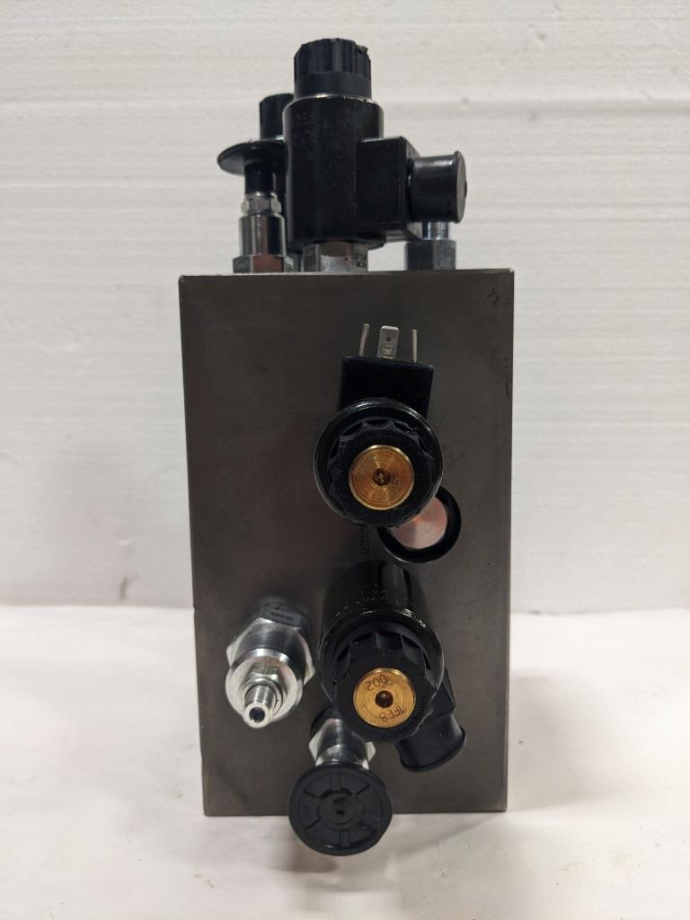 ATP HYDRAULIK AG MANIFOLD W/ VALVES IE98-A2 B511-035-G02QD2 BSRG6