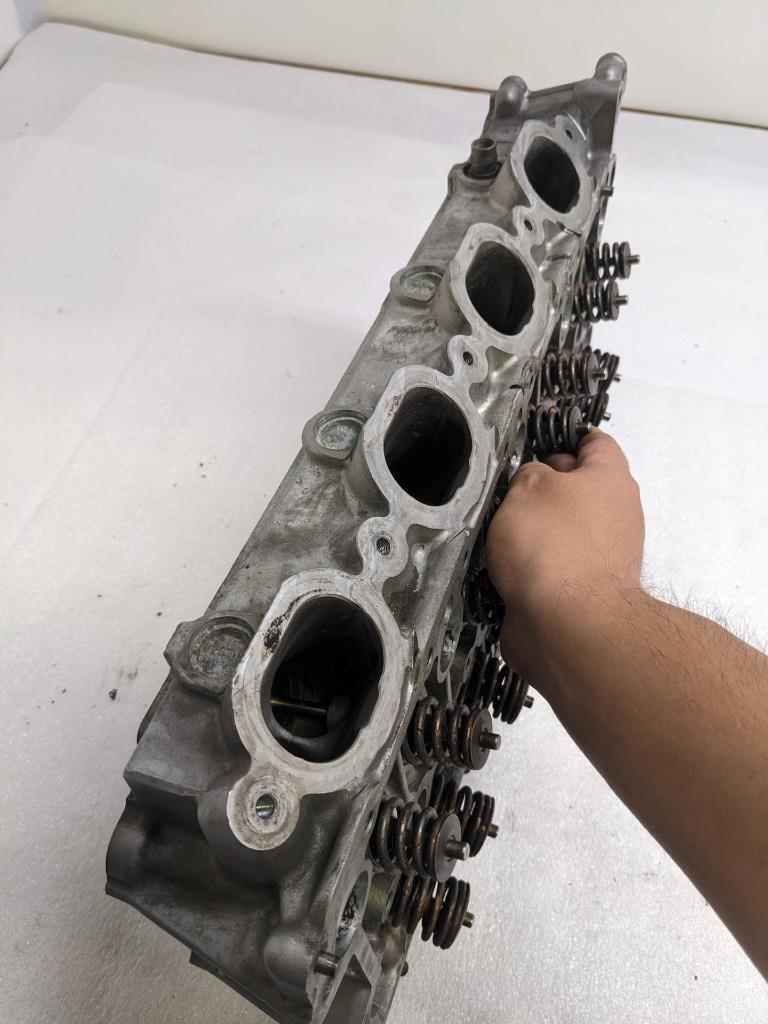 PORSCHE 948104103 RIGHT ENGINE CYLINDER HEAD FOR 03-06 CAYENNE 4.5L USED I2