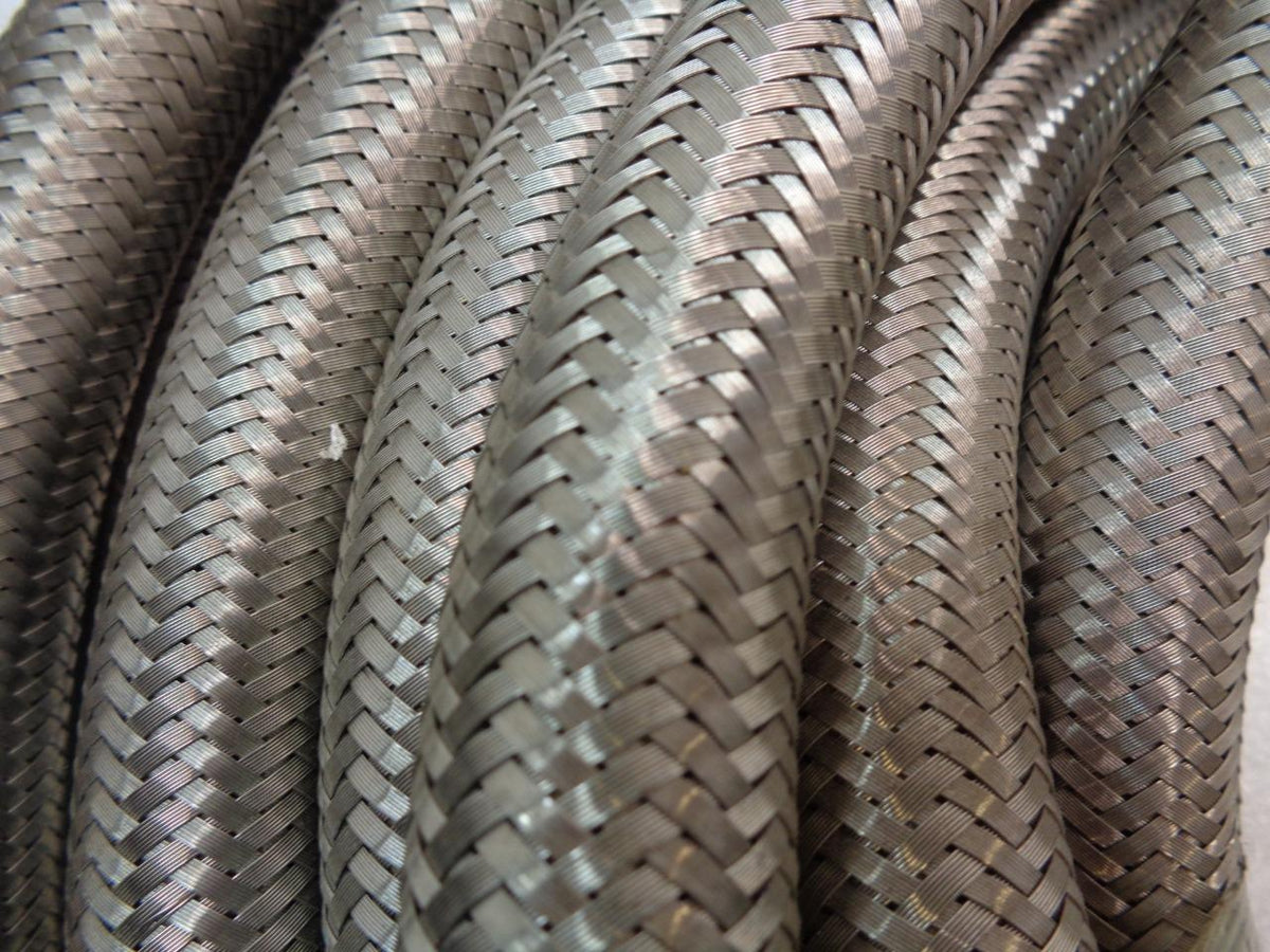 NEW UNBRANDED BRAIDED HOSE 1" (O.D) 57 FEET LONG R3