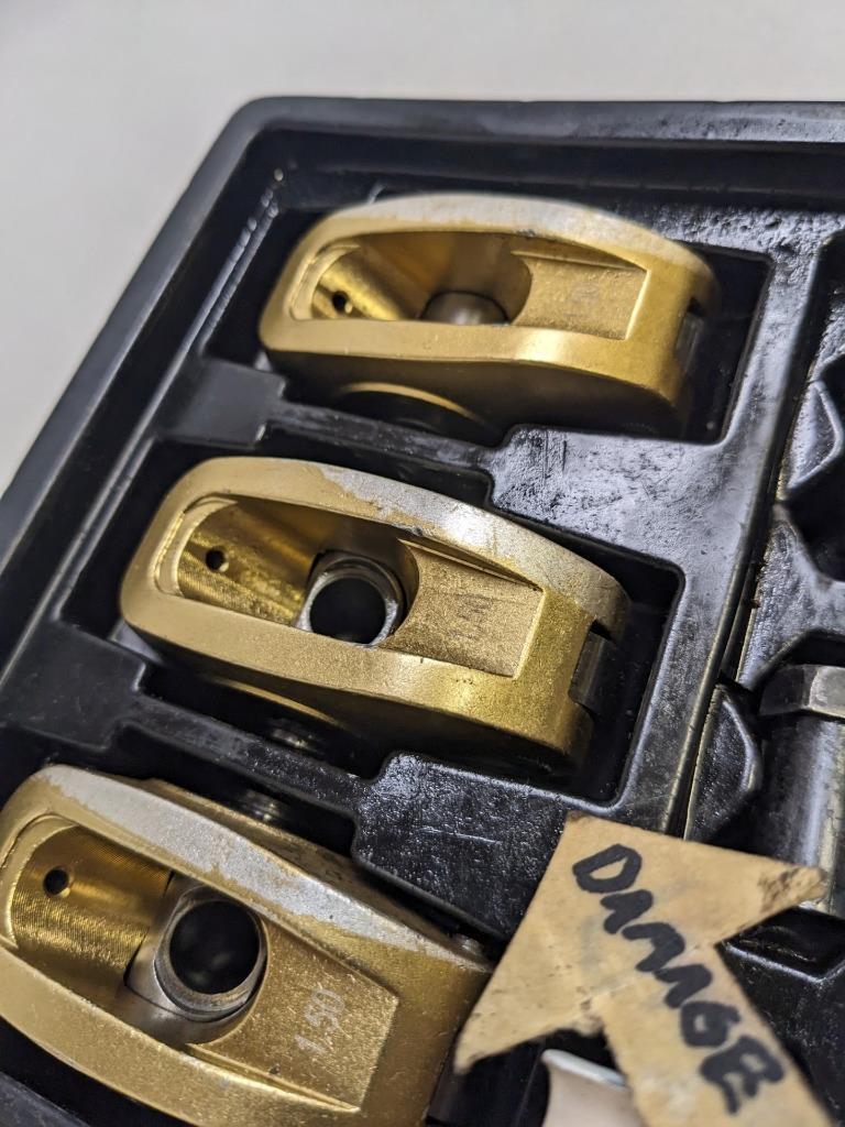 SPEED MASTER79 ALUMINUM ROLLER ROCKER ARMS SET 8/16 PCE261100401 USED R29