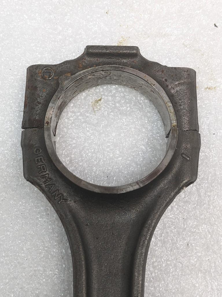 PORSCHE CAYENNE PISTON CONNECTING ROD #2 (CRACKED) 9461191R USED R24