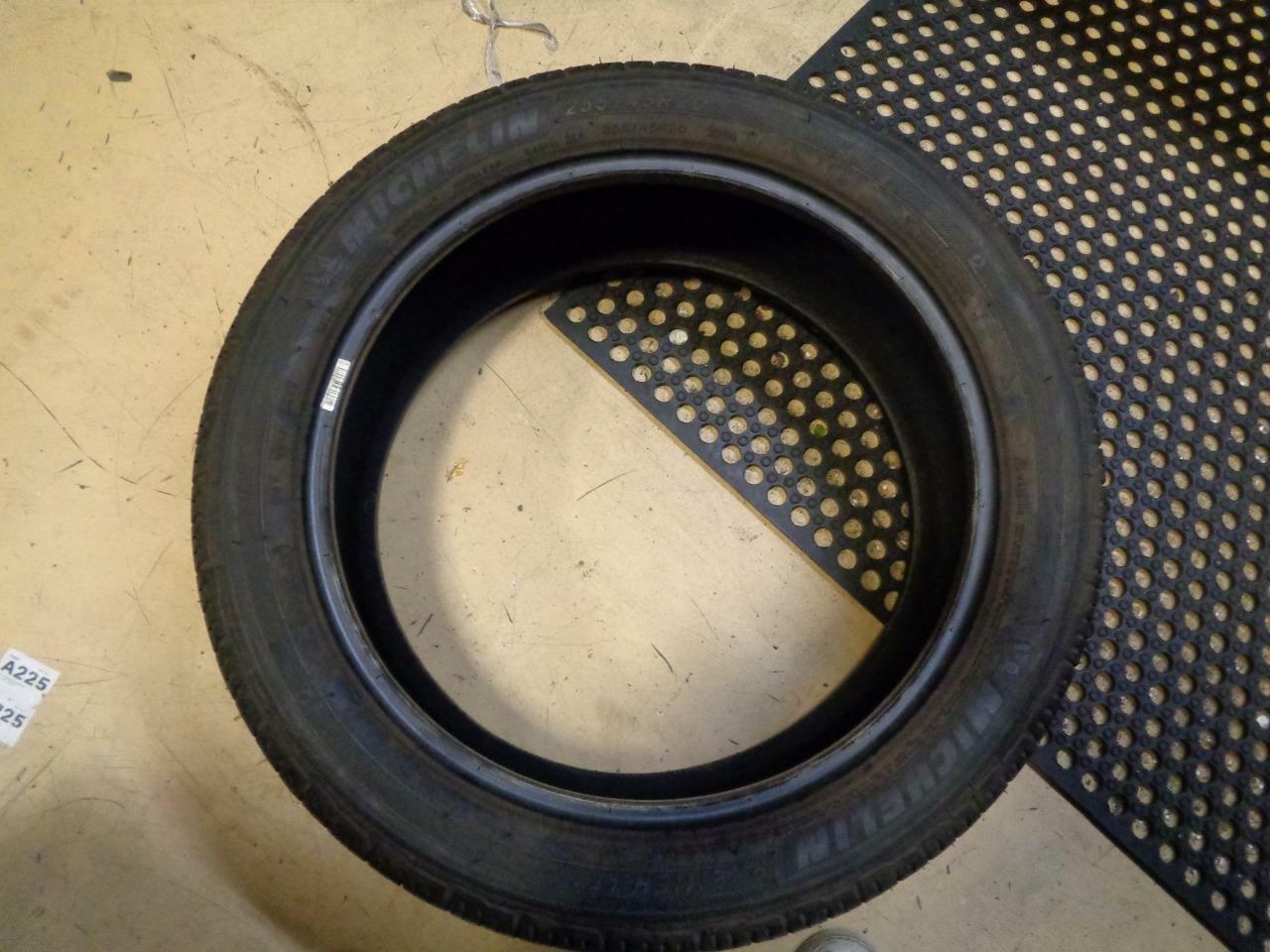 1 USED MICHELIN DEFENDER LTX AUDI 255 45 20 101H SL 6.5/32" TIRE 1440