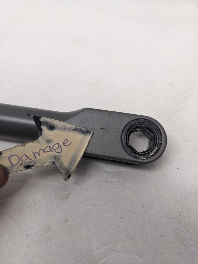 MILWAUKEE 3050-20 12V RATCHET 1/4"-3/8" TOOL ONLY NO BATTERY/SOCKETS NEW R29