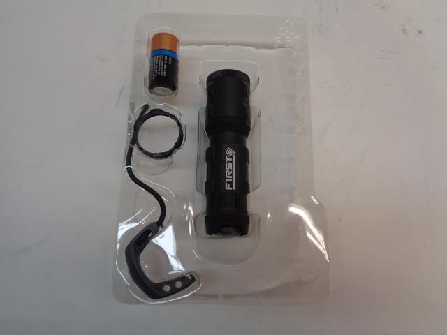 NEW FIRST TACTICAL TRITAC FLASHLIGHT 261 LUMENS 141004-019 SR