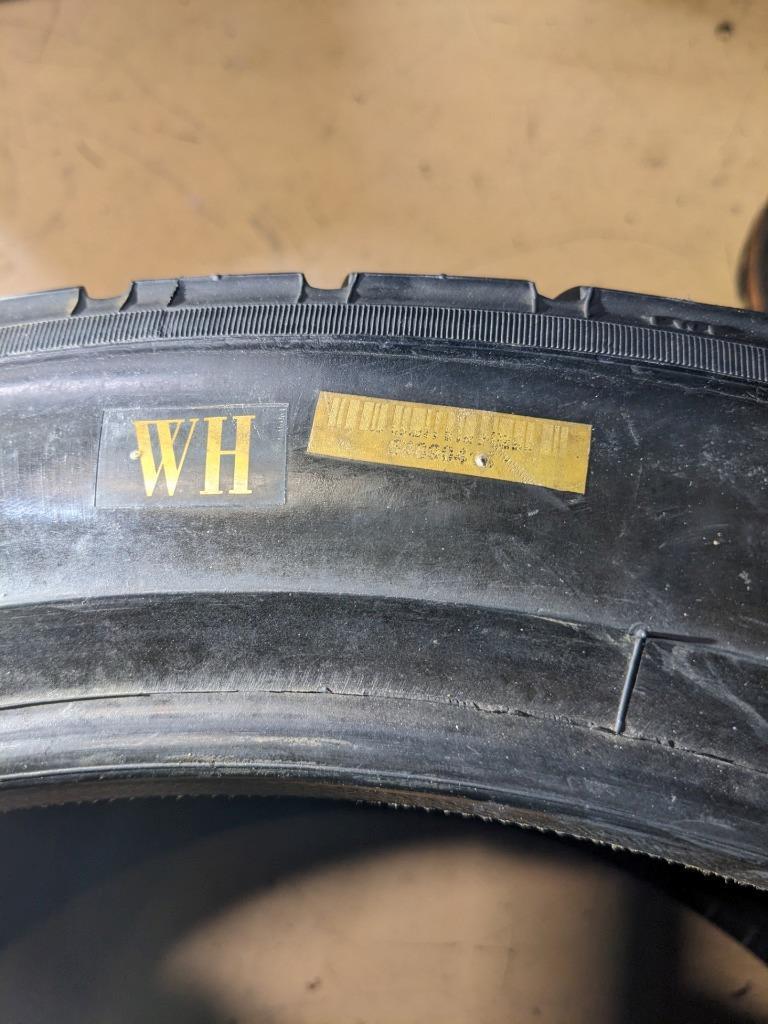 PIRELLI WH FERRARI CHALLENGE 458 WET/RAIN CIRCUIT 305 690 19 TIRE 25531000 CQ3