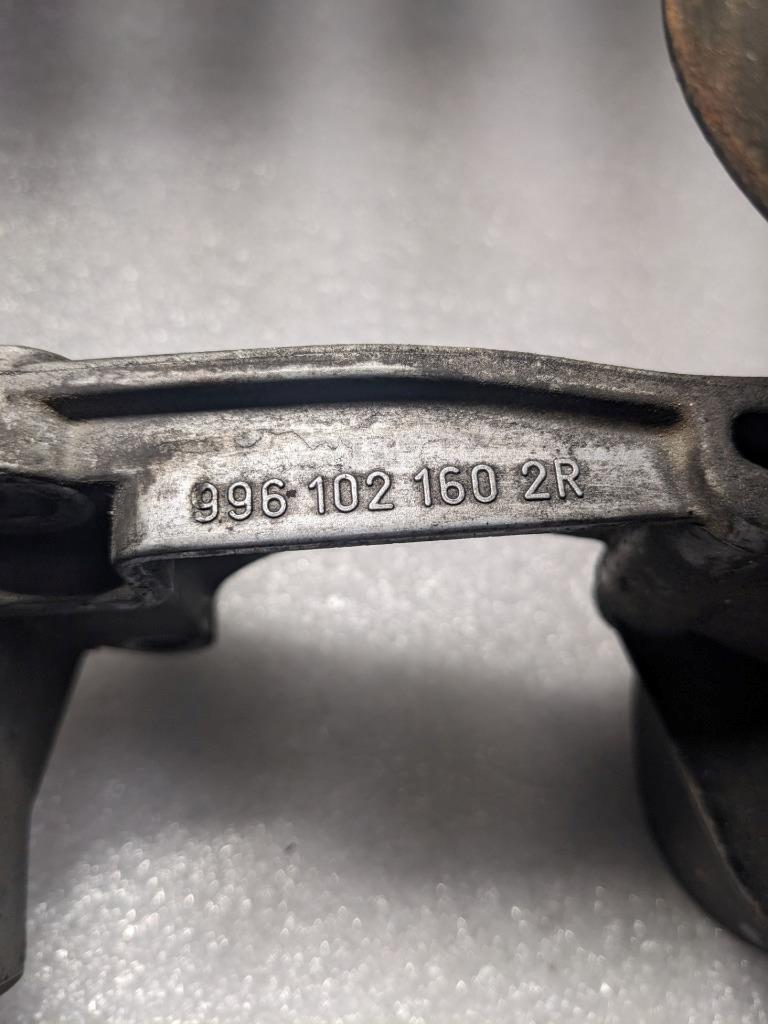 PORSCHE 911/BOXSTER 3.2 POWER STEERING PUMP HOUSING 9961021602R USED 996B.G.L.