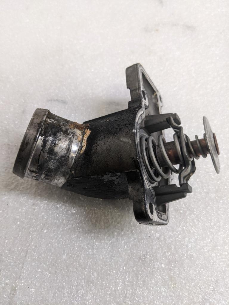 PORSCHE BOXSTER 997/986/911 HOUSING THERMOSTAT 99610612157 USED 996BGL2T2