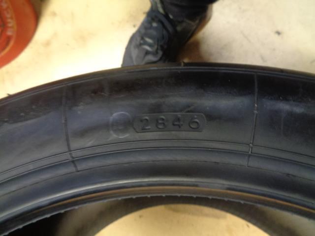 1 YOKOHAMA ADVAN A005 A80 COMPOUND 300 650 18 TIRE 150113008 BQ1