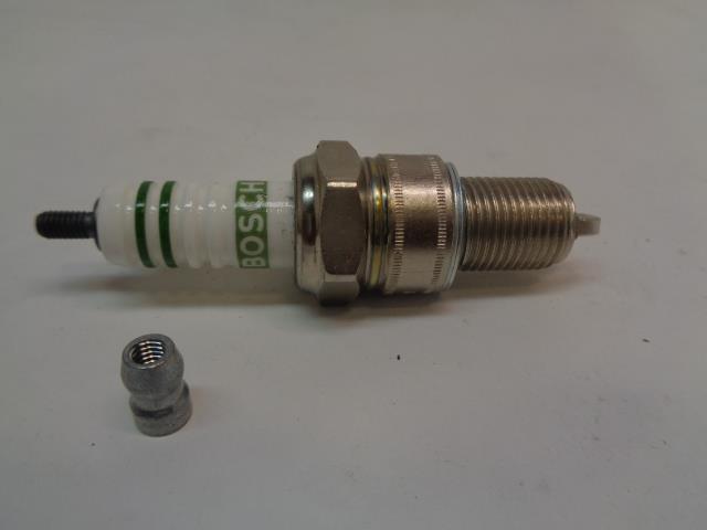 BRAND NEW BOSCH CHEVY GMC SUPER SPARK PLUG 10 PACK 7512 R13T3