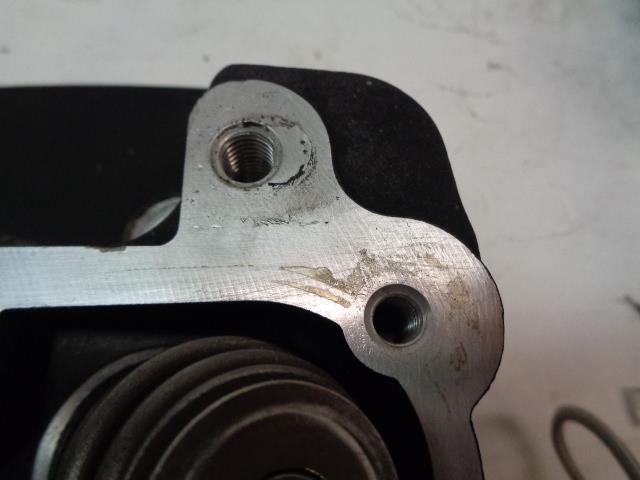 1 USED PAIR OF HARLEY DAVIDSON ROAD KING 2006 CYLINDER HEADS R16