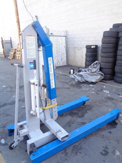 OTC 1820 4400LB DELUXE STEEL FLOOR CRANE 85" Ht 41-1/2" Lg 41-1/2" Wd