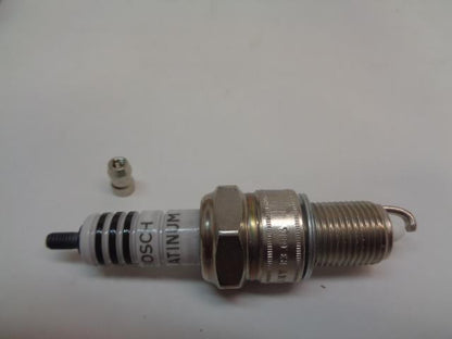 BRAND NEW BOSCH PLATINUM DODGE HONDA SPARK PLUG 4 PACK 4230 R13T3