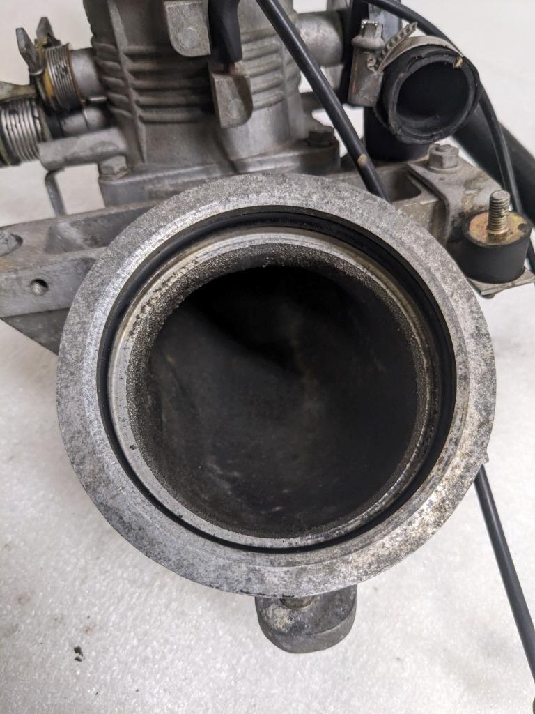 PORSCHE 9281101993R VALVE THROTTLE BODY FOR PORSCHE 928 USED R20