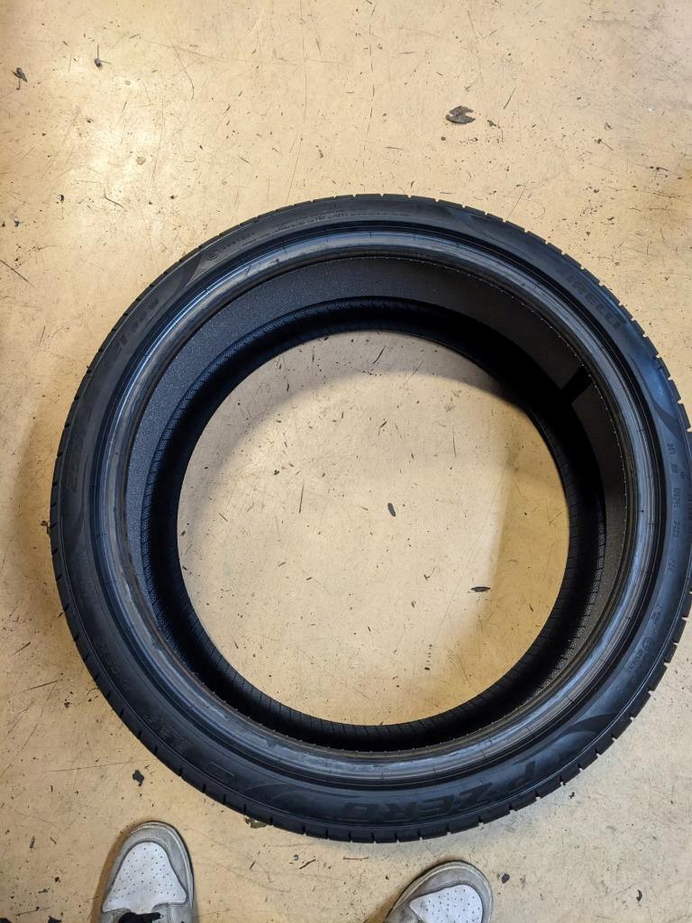 PIRELLI P ZERO PZ4 TESLA NCS ELECT (FOAM) P 255 35 21 98W XL TIRE 3983400 CQ2