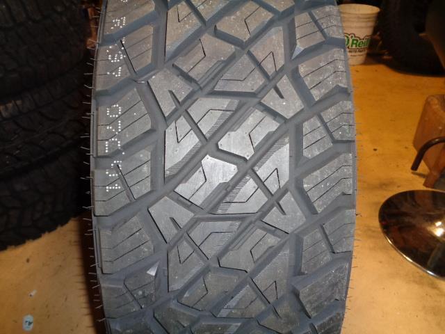 PREDATOR NEW MUTANT X-AT LT 295 60 20 126 123S LRE 10PLY TIRE PRXAT61 BQ4