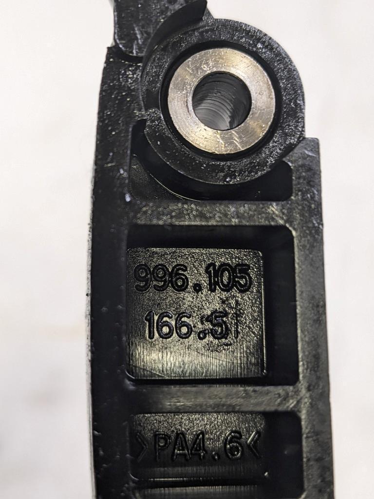 PORSCHE 996/911 1999-01 ENGINE TIMING CHAIN GUIDE RAIL 99610516651 996BGL2T2