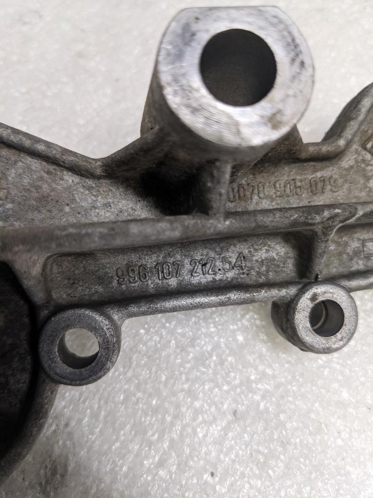 PORSCHE 99610721254 OIL PUMP COVER FOR 97-04 BOXSTER 986 3.2L USED R20T8