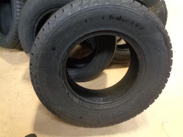 1 GOODYEAR WINTERCOMMAND P 265 70 17 115S SL TIRE 132201788 BQ1